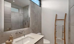 fc9baff350e00c04d15ba3a7a3d4e9bf-uncropped_scaled_within_1344_1008